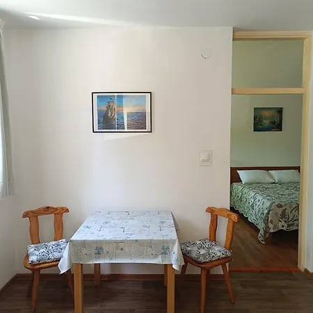 Apartment Quiet - Free Parking - 5 Min To Center *