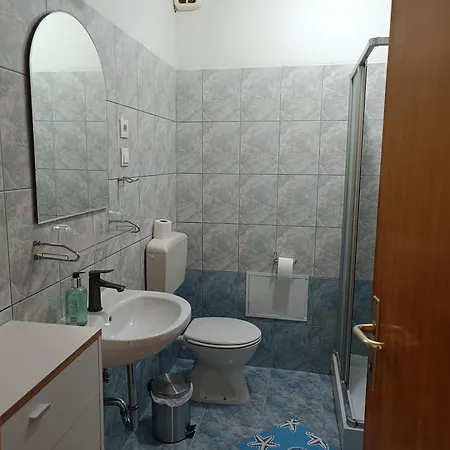 Apartment Quiet - Free Parking - 5 Min To Center
