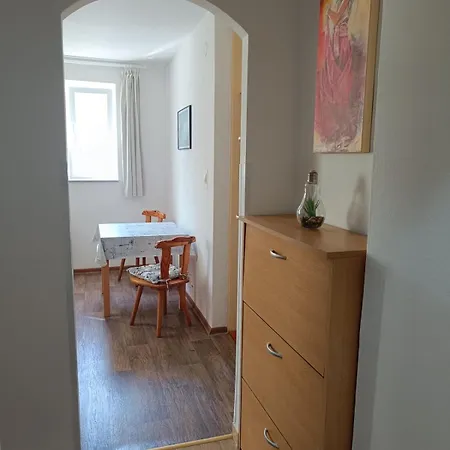 Quiet - Free Parking - 5 Min To Center Apartment *